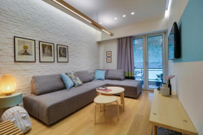 Superior Central Apt|3min to Metro|AC|Netflix|iMac